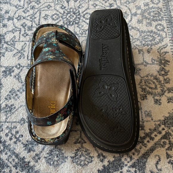 Alegria Black Sandals with Floral Design - Picture 3 of 3